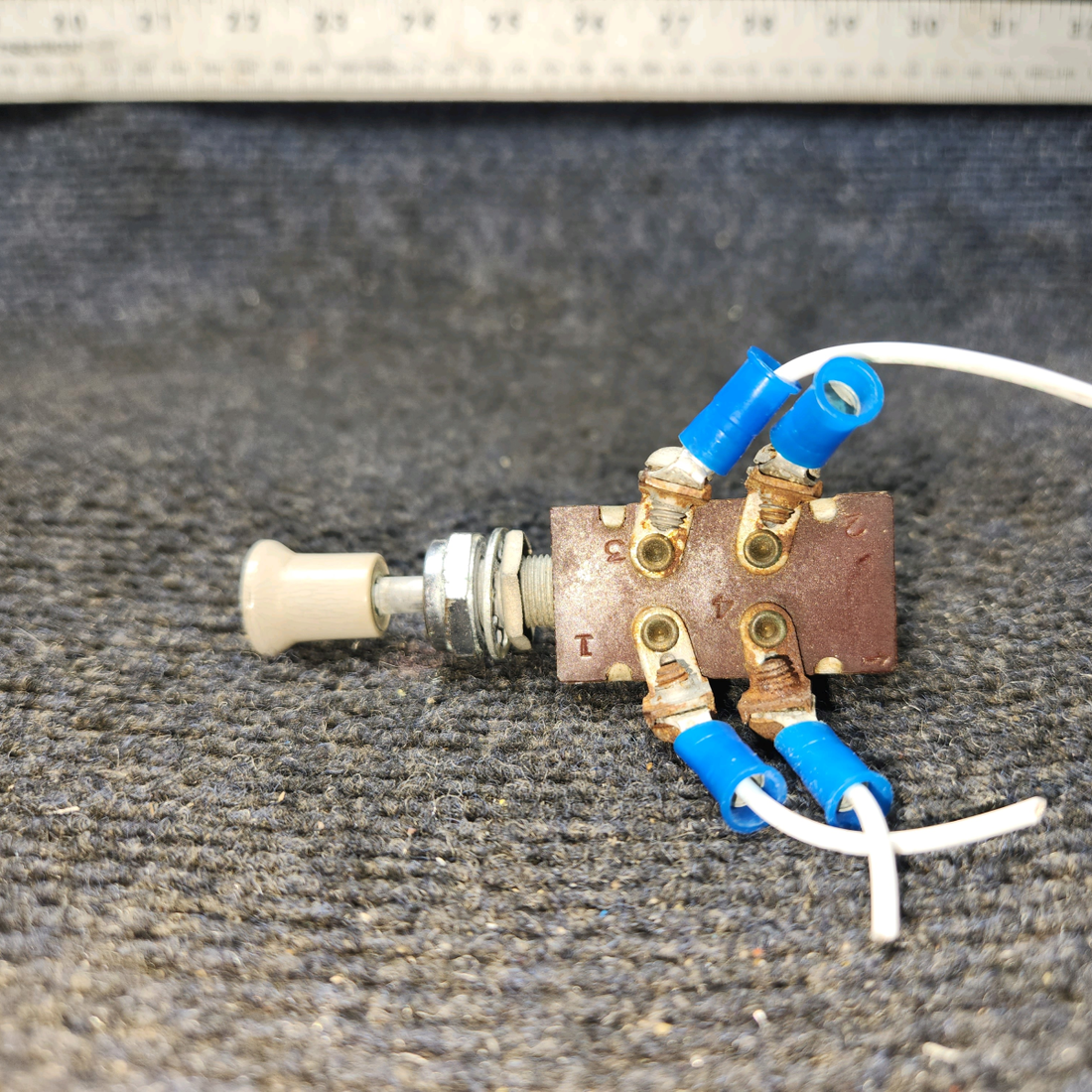 Used aircraft parts for sale, 0713026-5 Cessna 172 Master Switch