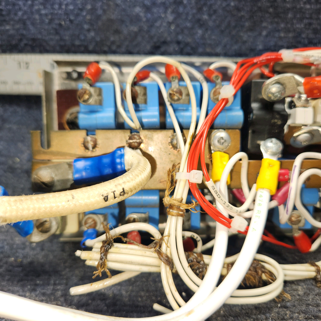 Used aircraft parts for sale, 99696-000 Piper PA28-140 Circuit Breaker Panel with Breakers