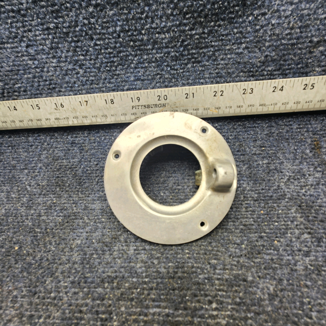 Used aircraft parts for sale, 35-524125-10 Beechcraft F33A HANGER ASSEMBLY