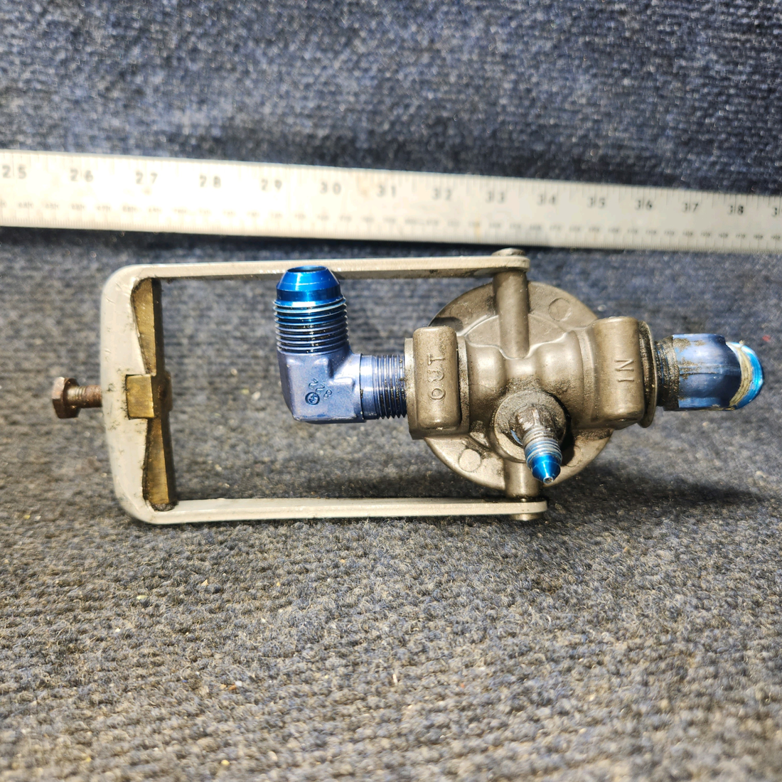 Used aircraft parts for sale, 0511199-23 Cessna 182G Fuel Strainer