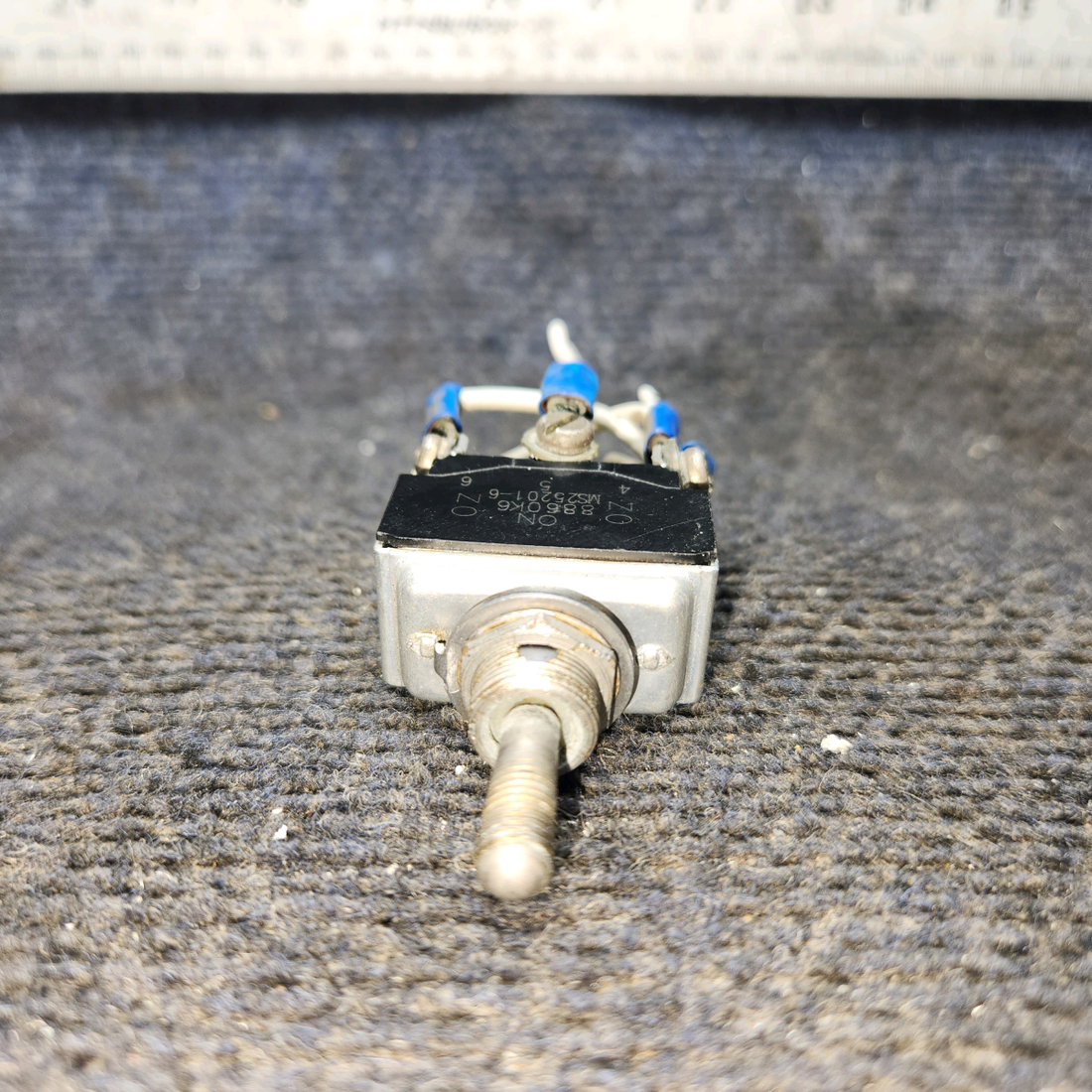 Used aircraft parts for sale, MS25201-6 cessna 150G Three-Position Reset Switch