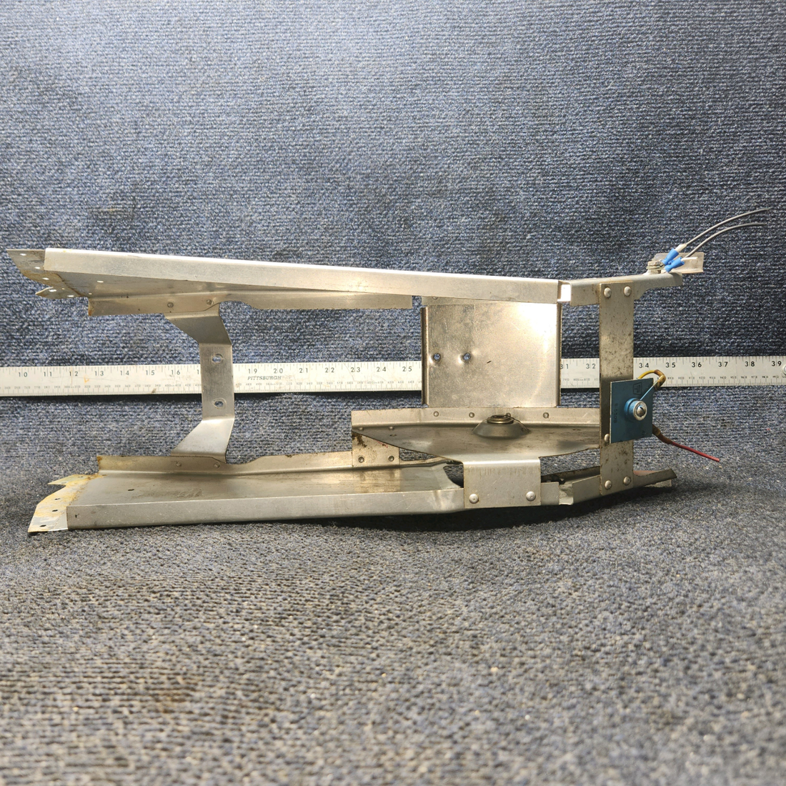 Used aircraft parts for sale, 0513368-201, 0513368-200 Cessna 172F Console Structure  Assembly