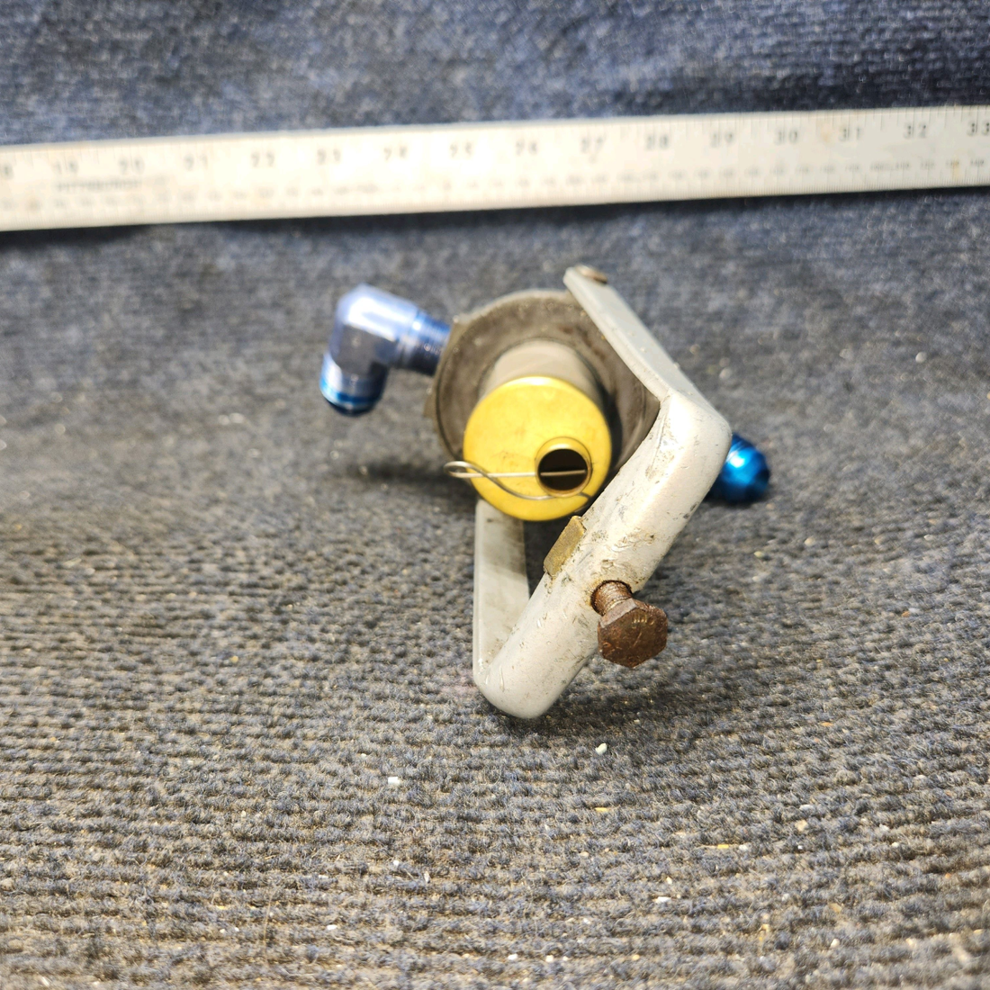 Used aircraft parts for sale, 0511199-23 Cessna 182G Fuel Strainer