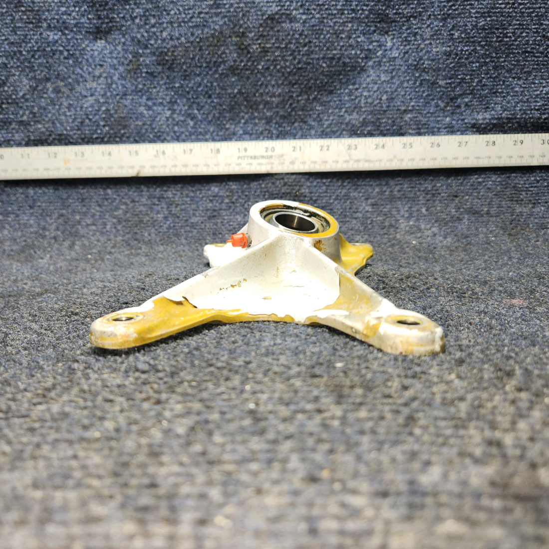 Used aircraft parts for sale, 20757-001 PIPER PA-24-250 Forward Main Gear Attach Fitting RH