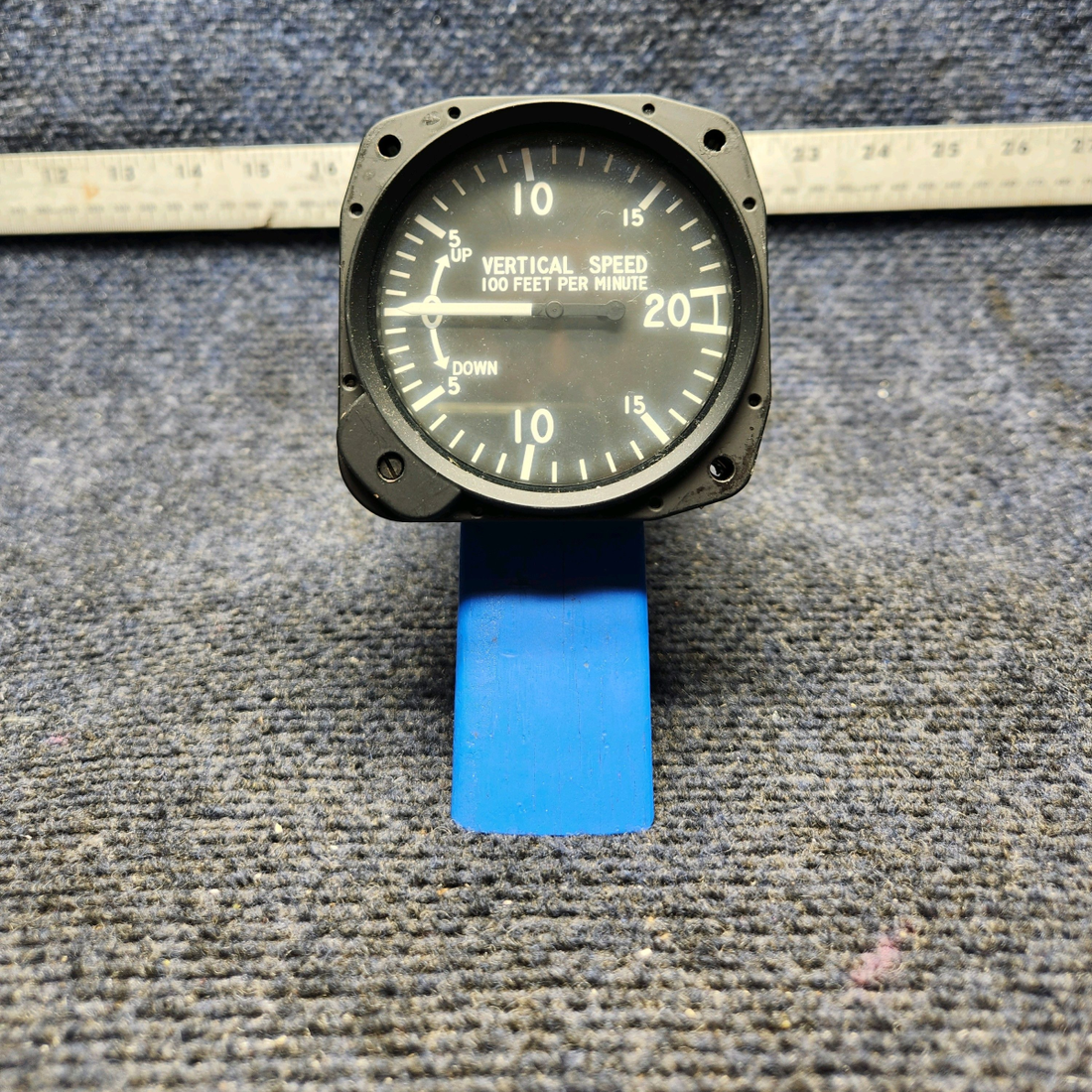 Used aircraft parts for sale, 7000 MOONEY M20J - Year 1978 7000 UNITED INSTRUMENTS VERTICAL SPEED INDICATOR C 31