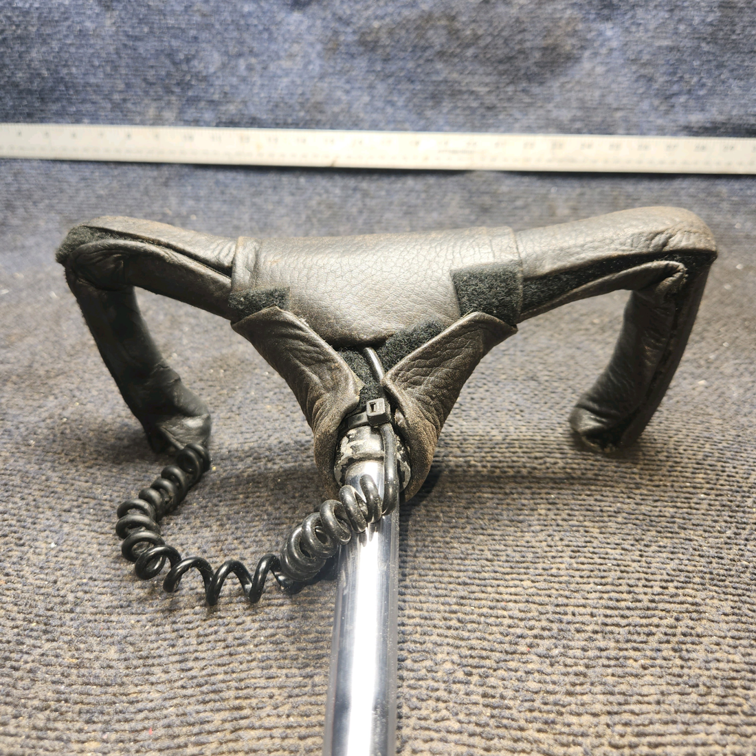Used aircraft parts for sale, 0513240-4 cessna 150G Control Wheel (Yoke)
