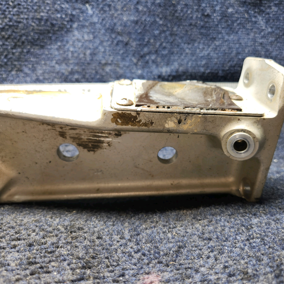 Used aircraft parts for sale, 2441001-5 Cessna 172RG Main Gear Support Outboard RH