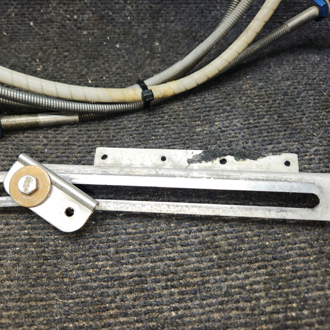 Used aircraft parts for sale, 9864054-1 cessna 172N Flap Position Control Cable – 147 in