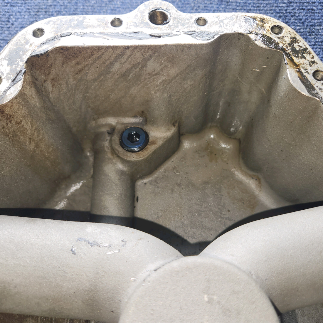 Used aircraft parts for sale, LW-10828 Lycoming Piper PA-28-140 Sump Assembly