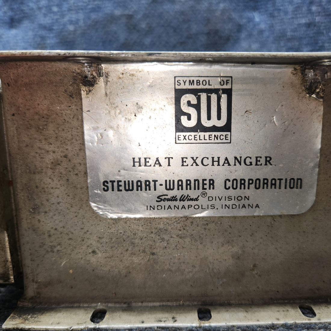 Used aircraft parts for sale, 10599A Stewart Warner cessna 172N Oil Cooler