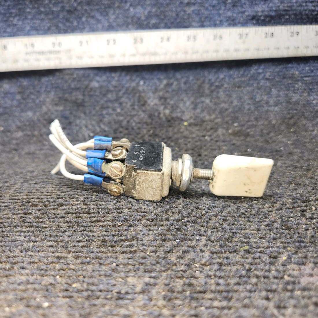 Used aircraft parts for sale, MS25201-6 cessna 150G Flap Position Switch