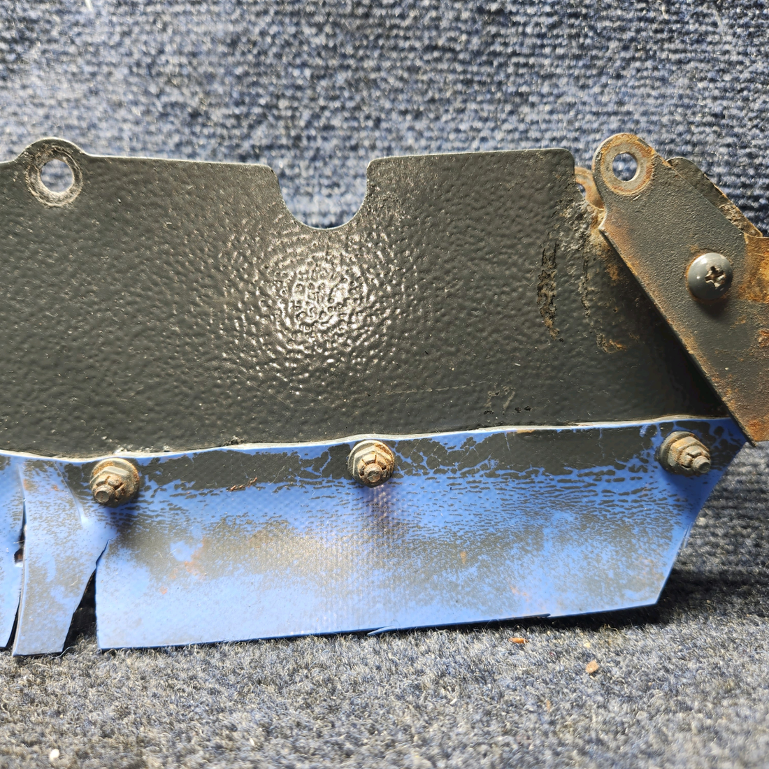 Used aircraft parts for sale, 2455029-1 Cessna 172RG CENTER BAFFLE ASSY