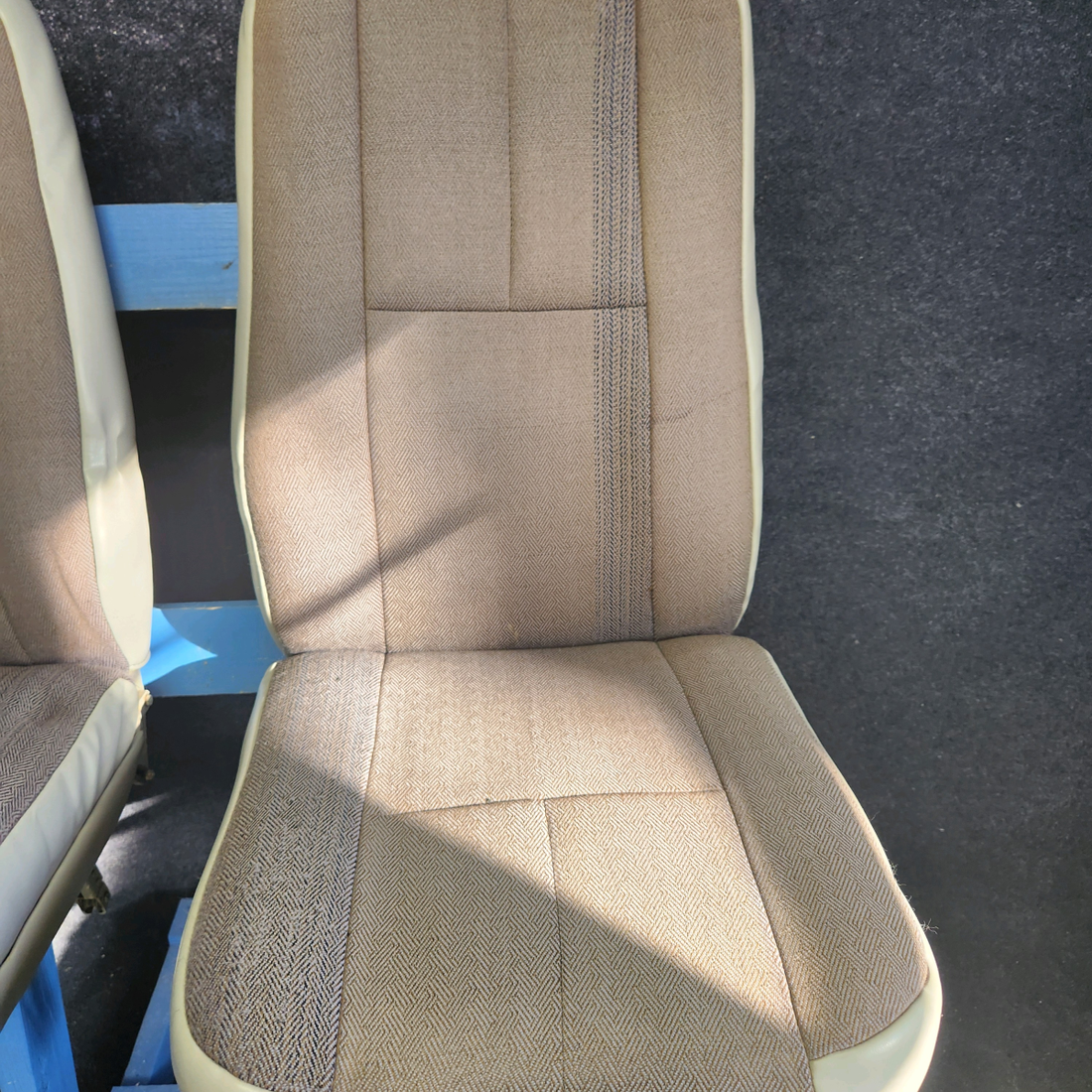 Used aircraft parts for sale, 0511411-1 / 0514170-3 CESSNA C172RG C172RG PILOT-COPILOT AND REAR SEAT SEE PHOTOS FOR DETAILS