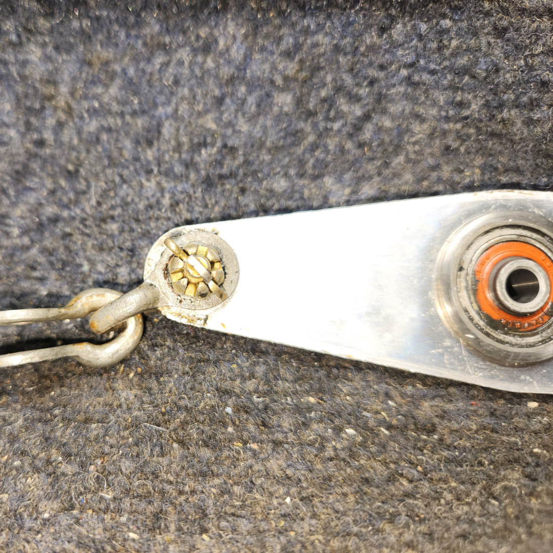 Used aircraft parts for sale, 0411258 cessna 150G Bellcrank Assembly