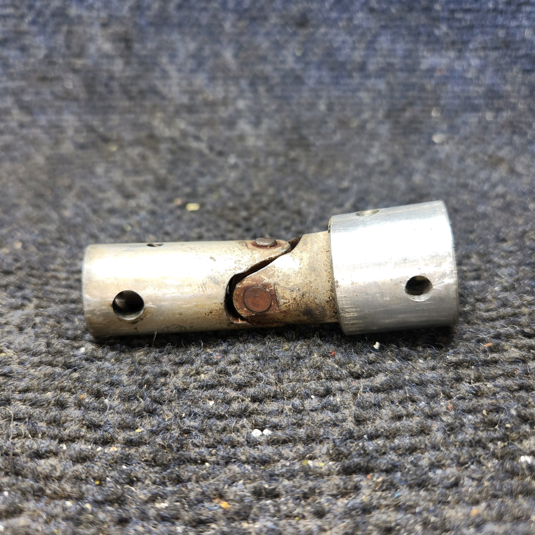 Used aircraft parts for sale, 62834-002 Piper PA28-161 Universal Joint for Control Column