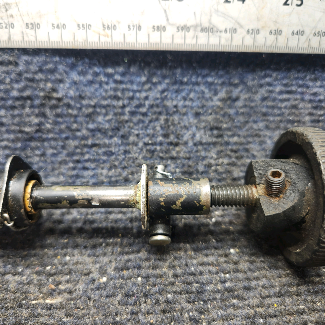 Used aircraft parts for sale, 62829-003 Piper PA28-140 Rudder Trim Shaft Assy