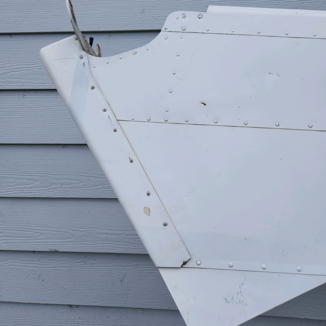Used aircraft parts for sale, 0531006-108 cessna 172N Rudder Assembly
