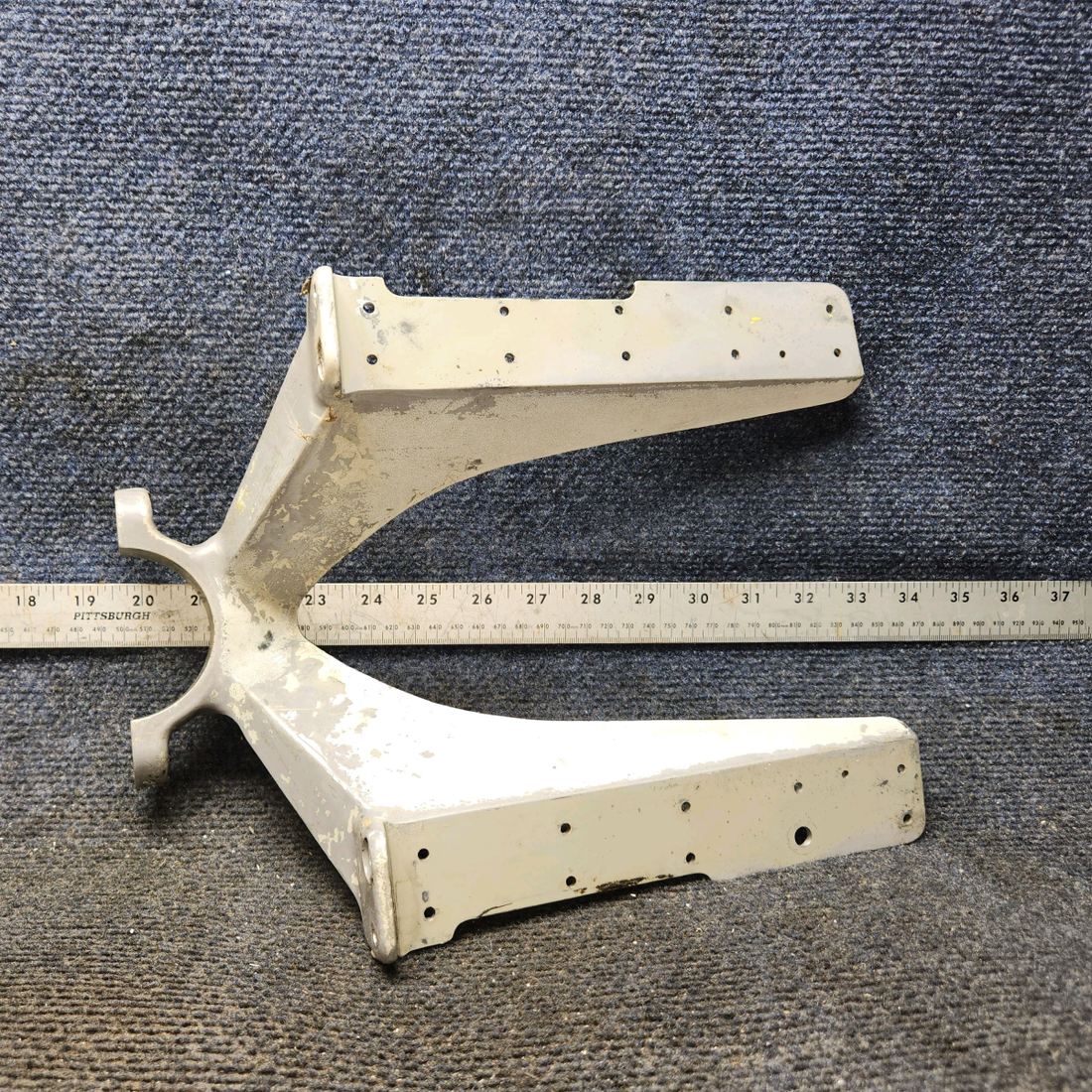 Used aircraft parts for sale, 0543016-1 Cessna 172E Nose Gear Lower Fitting