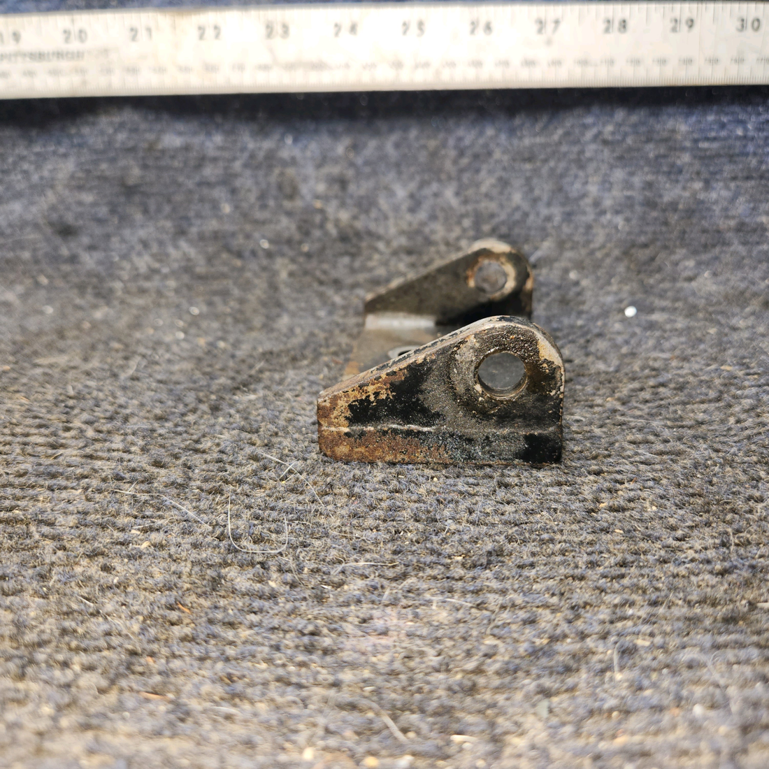 Used aircraft parts for sale, 07A19474 Lycoming O-320 Piper PA-28-140 Alternator Bracket