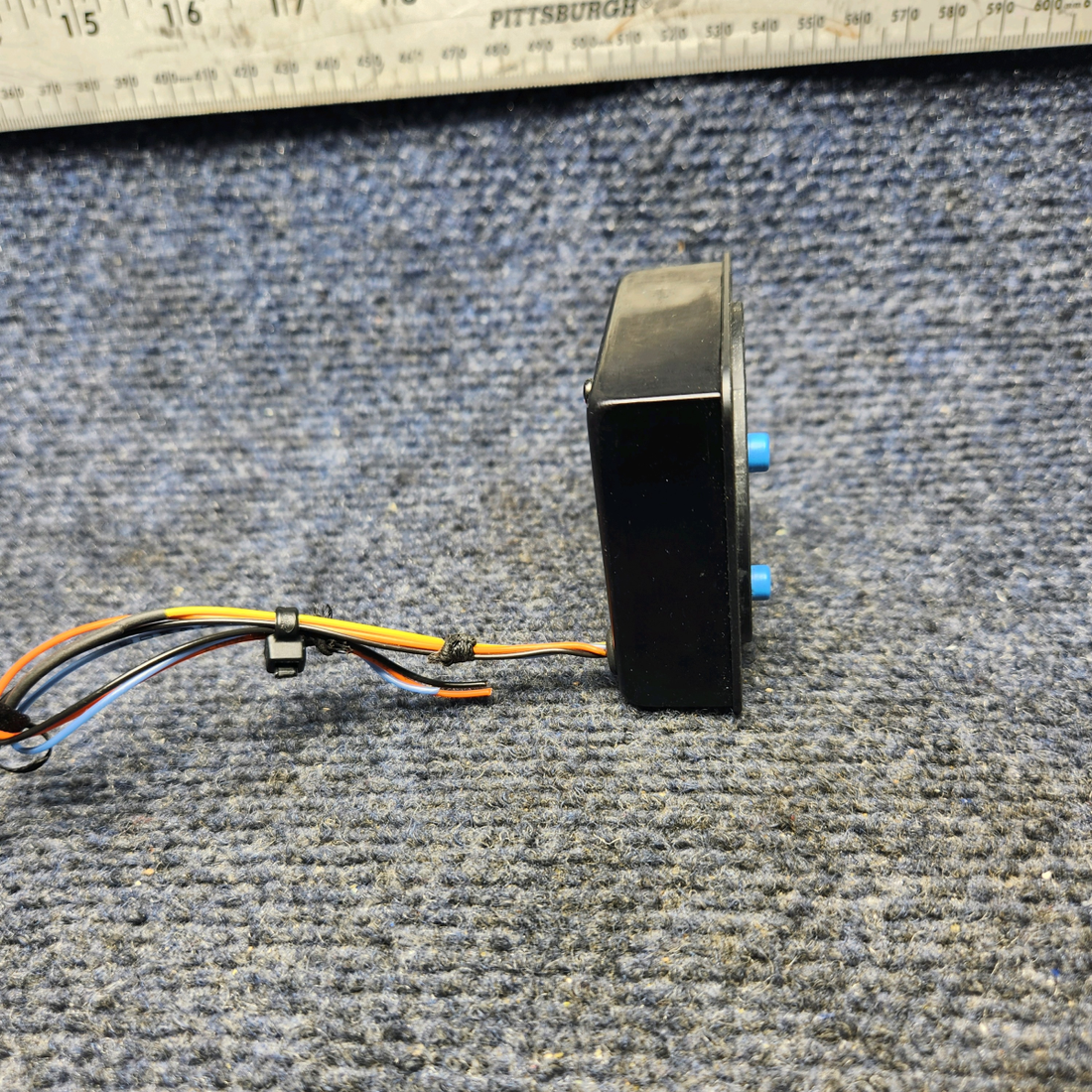 Used aircraft parts for sale, M800 PIPER PA28-161 Warrior III DAVTRON CHRONOMETER INDICATOR