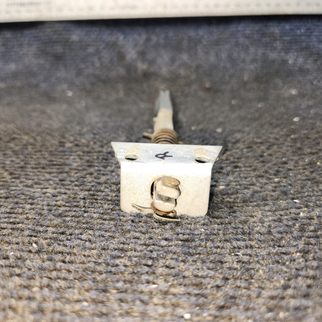 Used aircraft parts for sale, 0511260-2 cessna 150G Door Latch Bolt – RH
