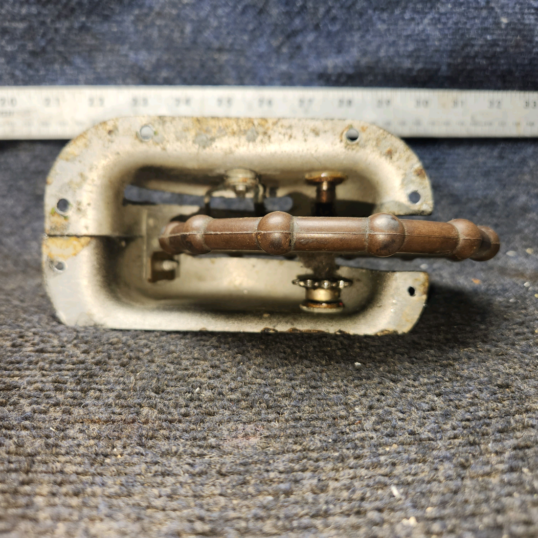 Used aircraft parts for sale, 0510127, 0411419 Cessna 172 E Elevator Tab Control Wheel Assembly with Cover