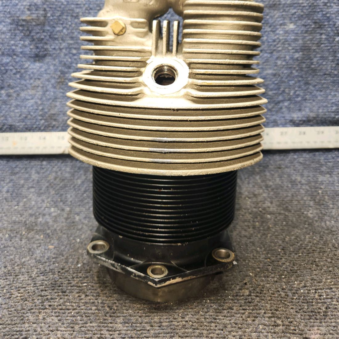 Used aircraft parts for sale, SA10200-A1 Superior O-300 Cessna 172 Cylinder with Valves and Springs