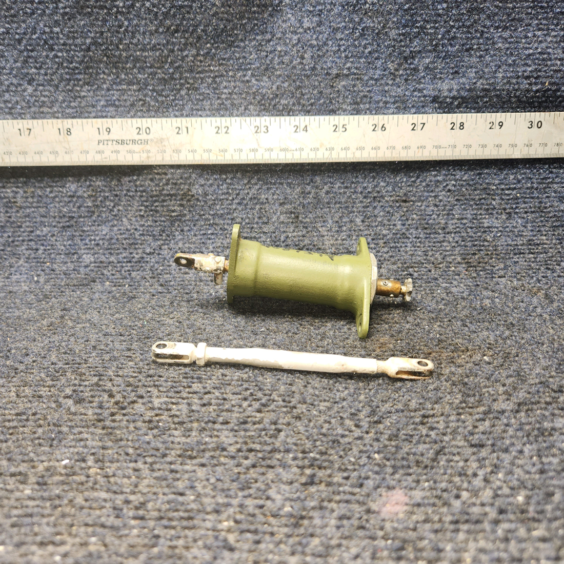 Used aircraft parts for sale, 45-524561 BEECHCRAFT 95-55B Trim Tab Actuator Assy