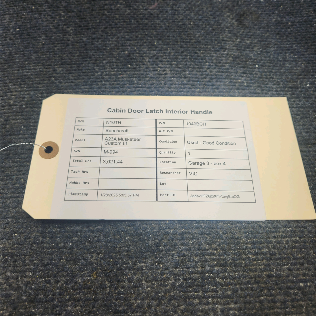 Used aircraft parts for sale, 1040BCH Beechcraft A23A Musketeer Custom III CABIN DOOR LATCH INTERIOR HANDLE