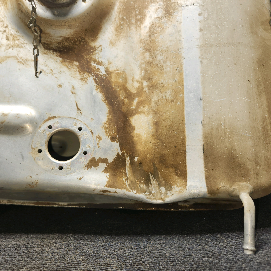 Used aircraft parts for sale, 0426508-9 cessna 150G Fuel Tank – LH – Some Damage, See Photos