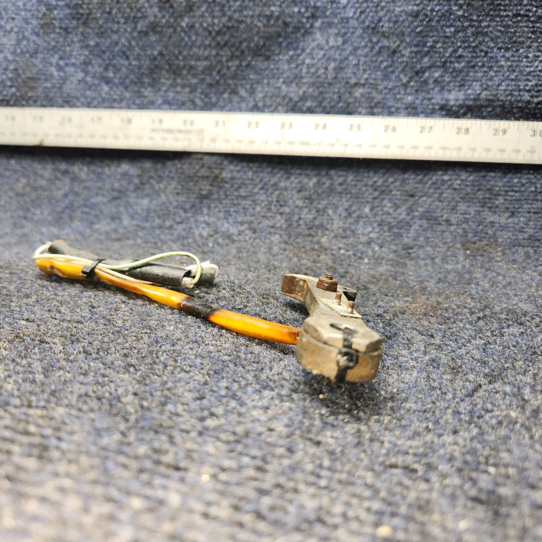 Used aircraft parts for sale, 2241106-3 Cessna 172RG HOOK DOWNLOCK W SWITCH