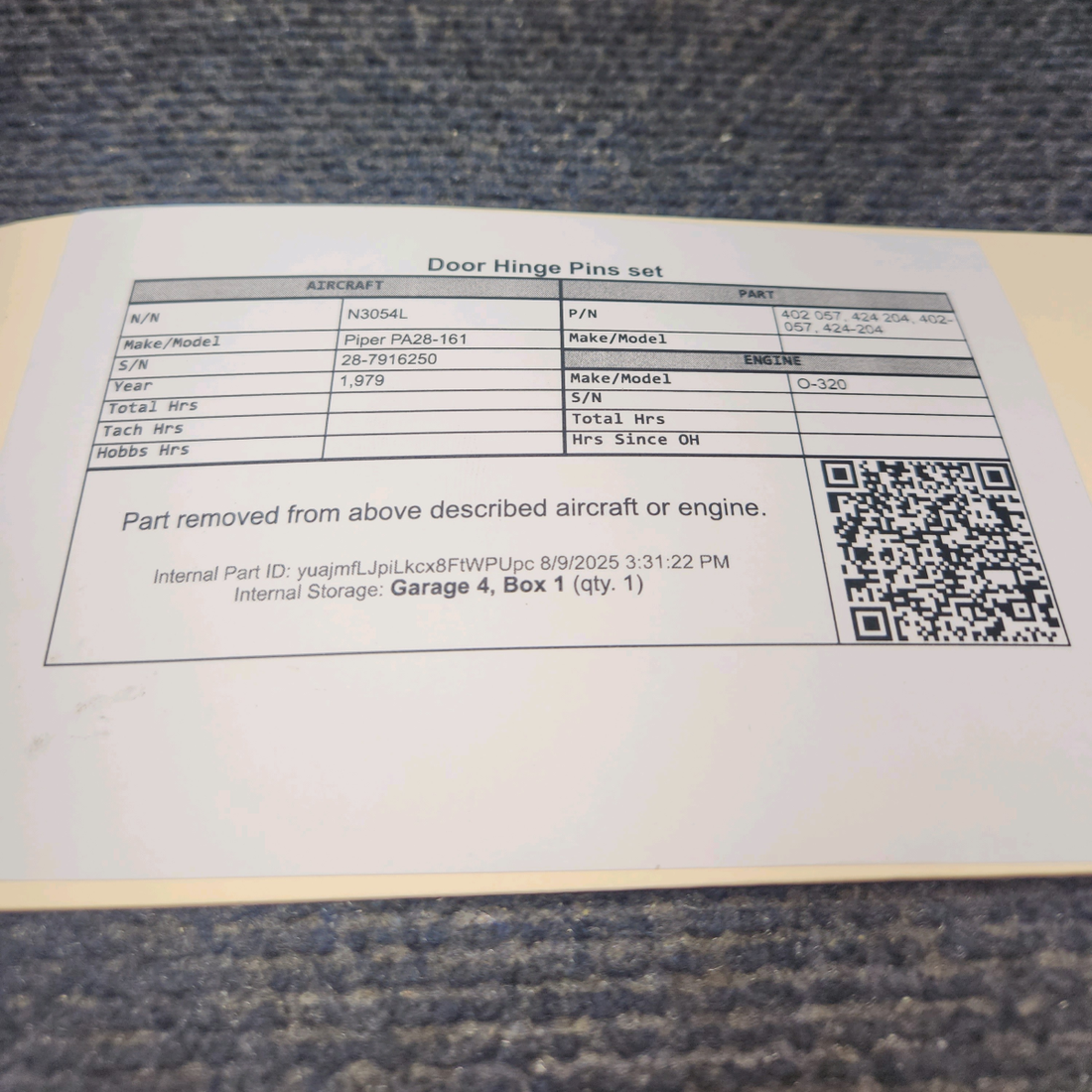 Used aircraft parts for sale, 402-057, 424-204 Piper PA28-161 Door Hinge Pins Set