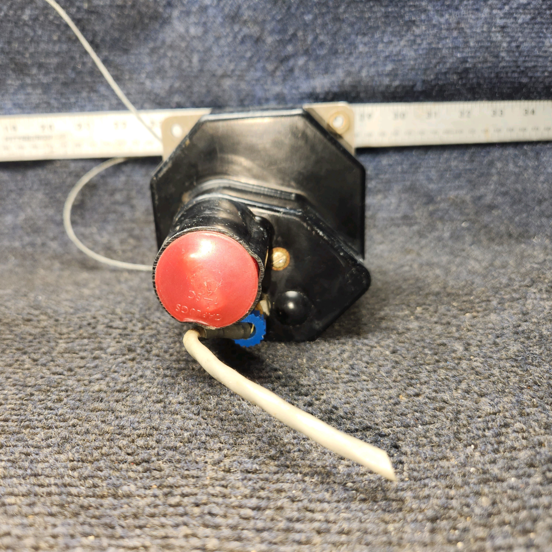 Used aircraft parts for sale, 1C363-1-341R EDO-AIRE Beechcraft C23 SUNDOWNER Roll Servo Assembly