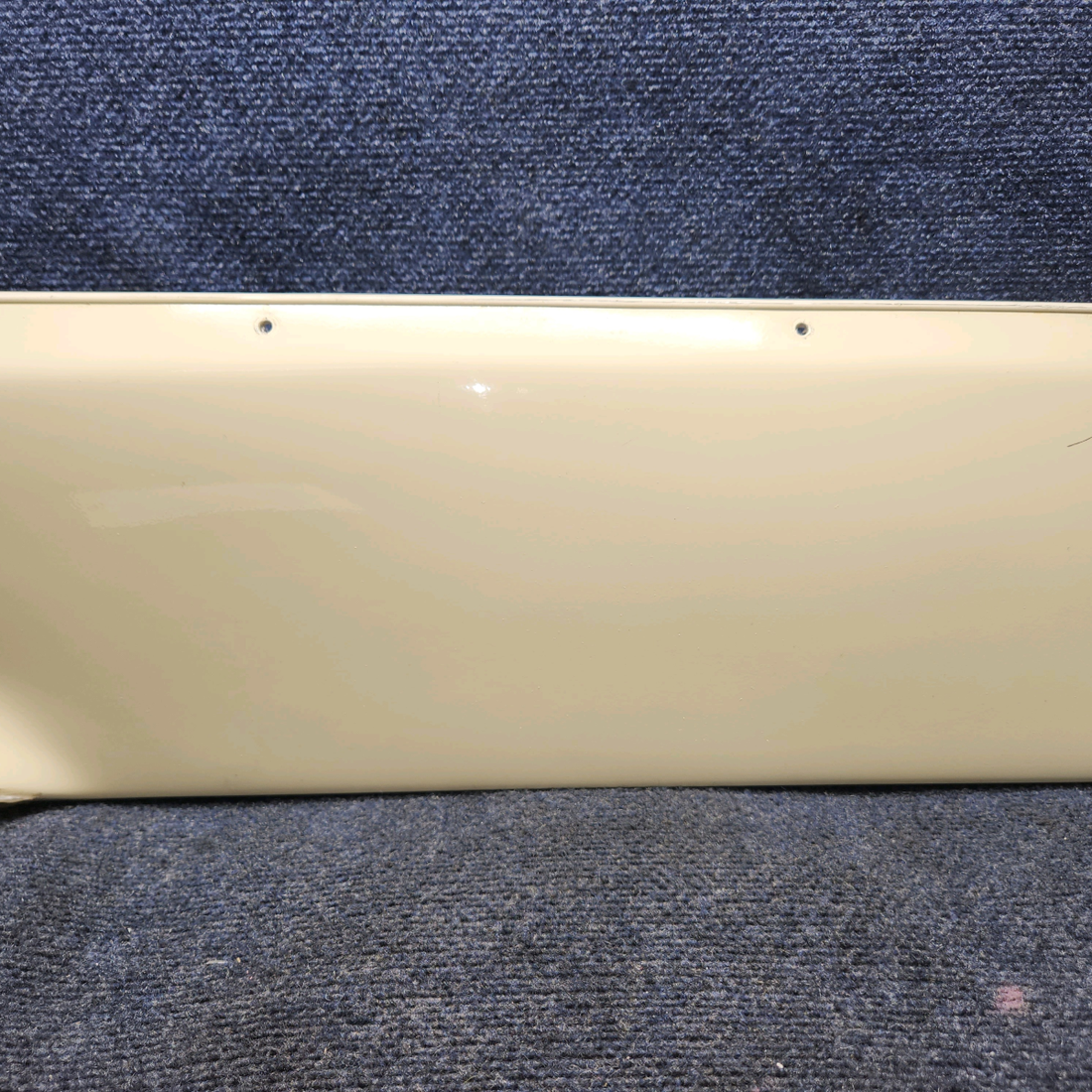 Used aircraft parts for sale, 0523565-200 CESSNA 172K WING TIP ASSEMBLY RH - HAS HOLE FOR STROBE.