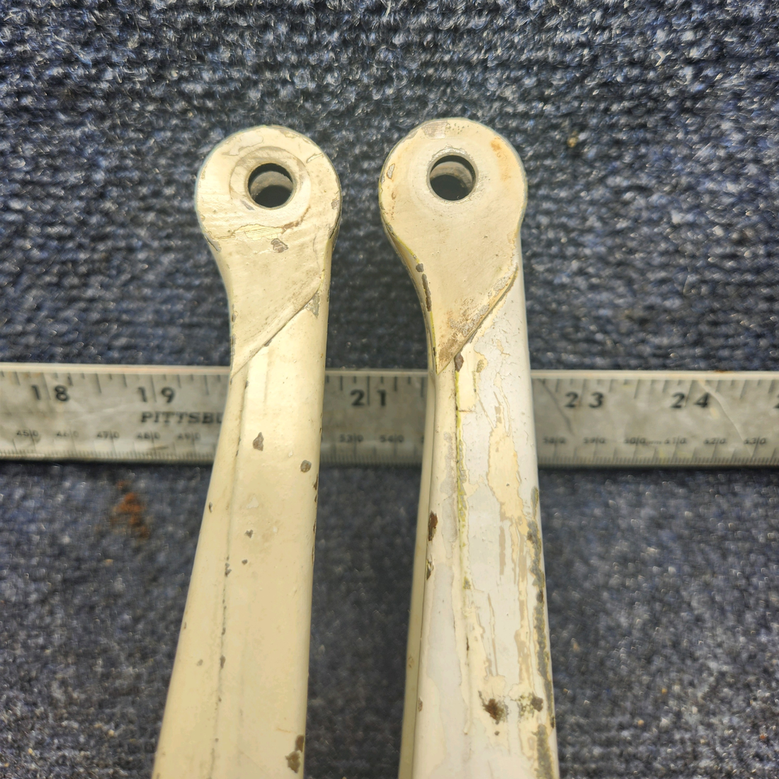 Used aircraft parts for sale, 35-815194-5 Beechcraft F33A MAIN GEAR TORQUE KNEE LOWER PRICE PER EACH