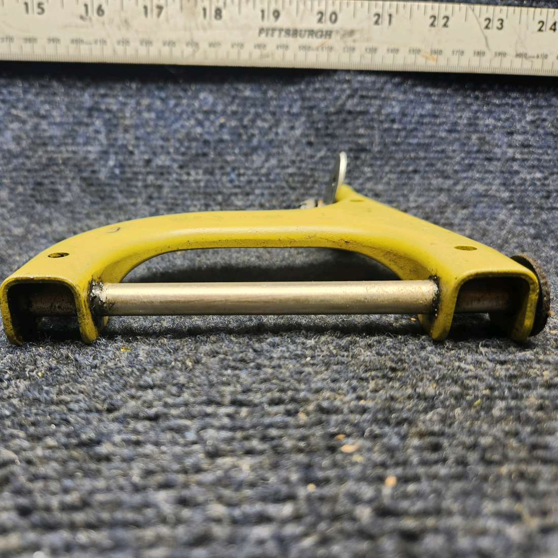 Used aircraft parts for sale, 002-430024-1 Beechcraft F33A LANDING GEAR RETRACT ACTUATOR IDLER ARM ASSEMBLY