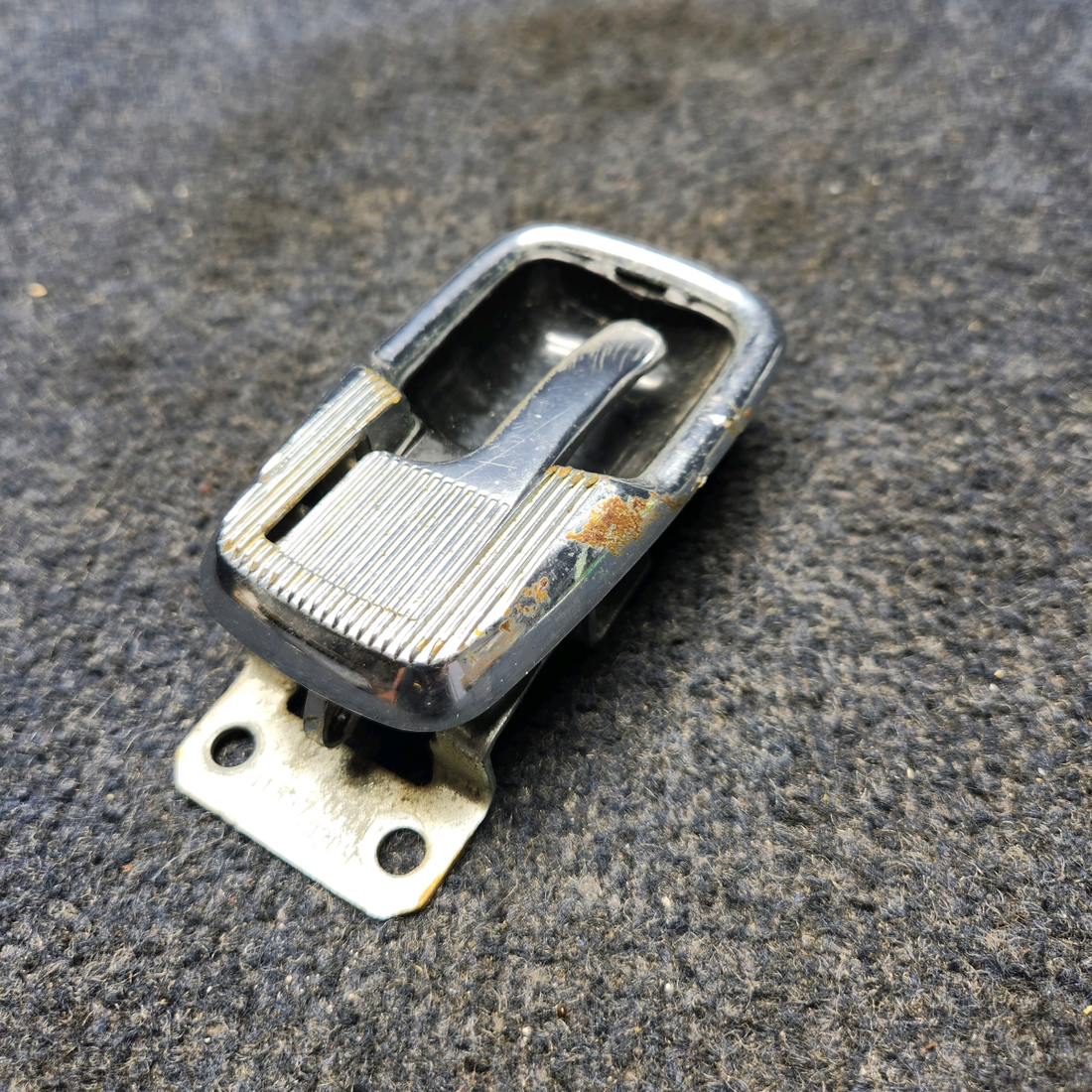 Used aircraft parts for sale, 464-048 Piper PA32RT-300 HANDLE CABIN DOOR AFT LH