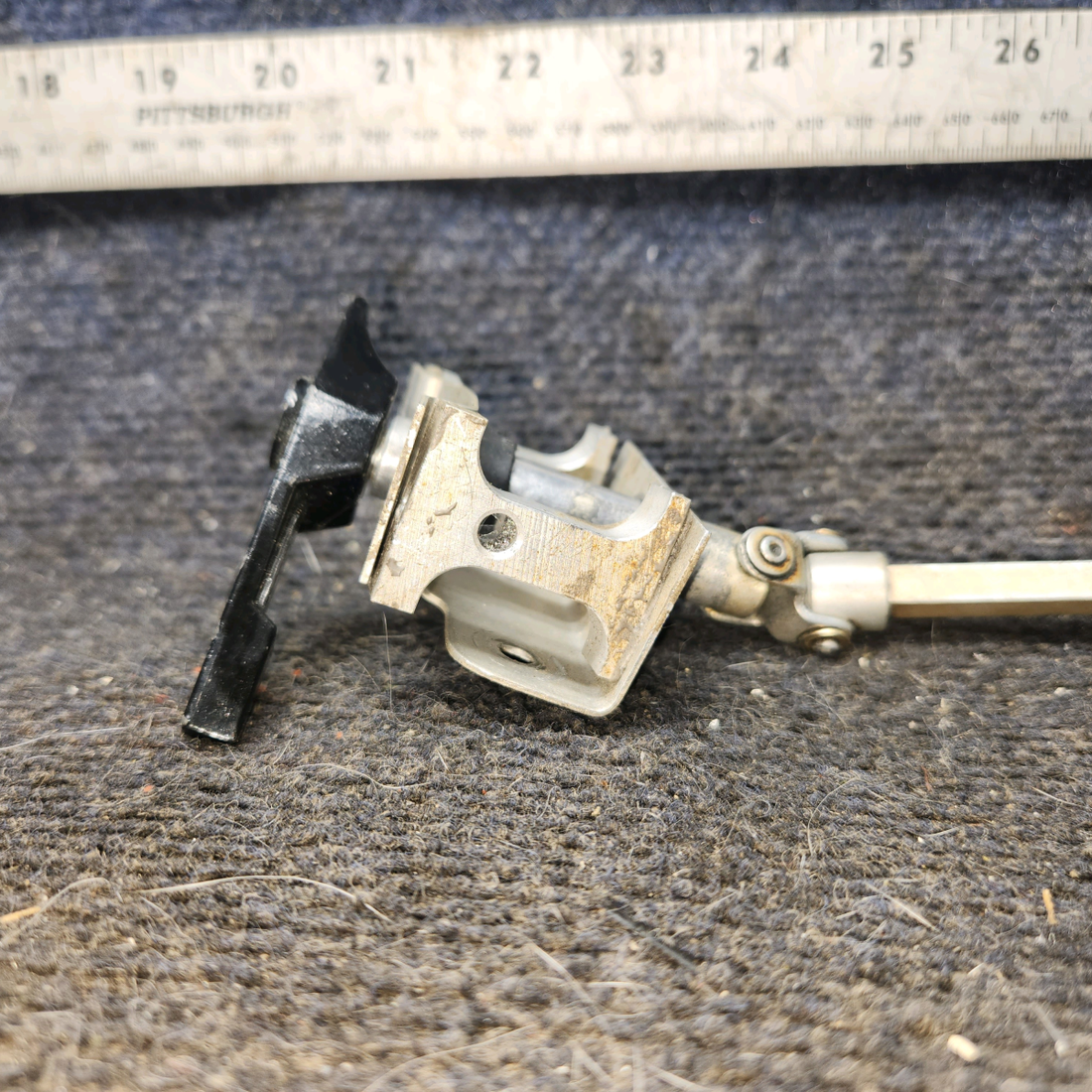 Used aircraft parts for sale, 0716623-2 cessna 172N Fuel Selector Gear Assembly with Shaft and Handle