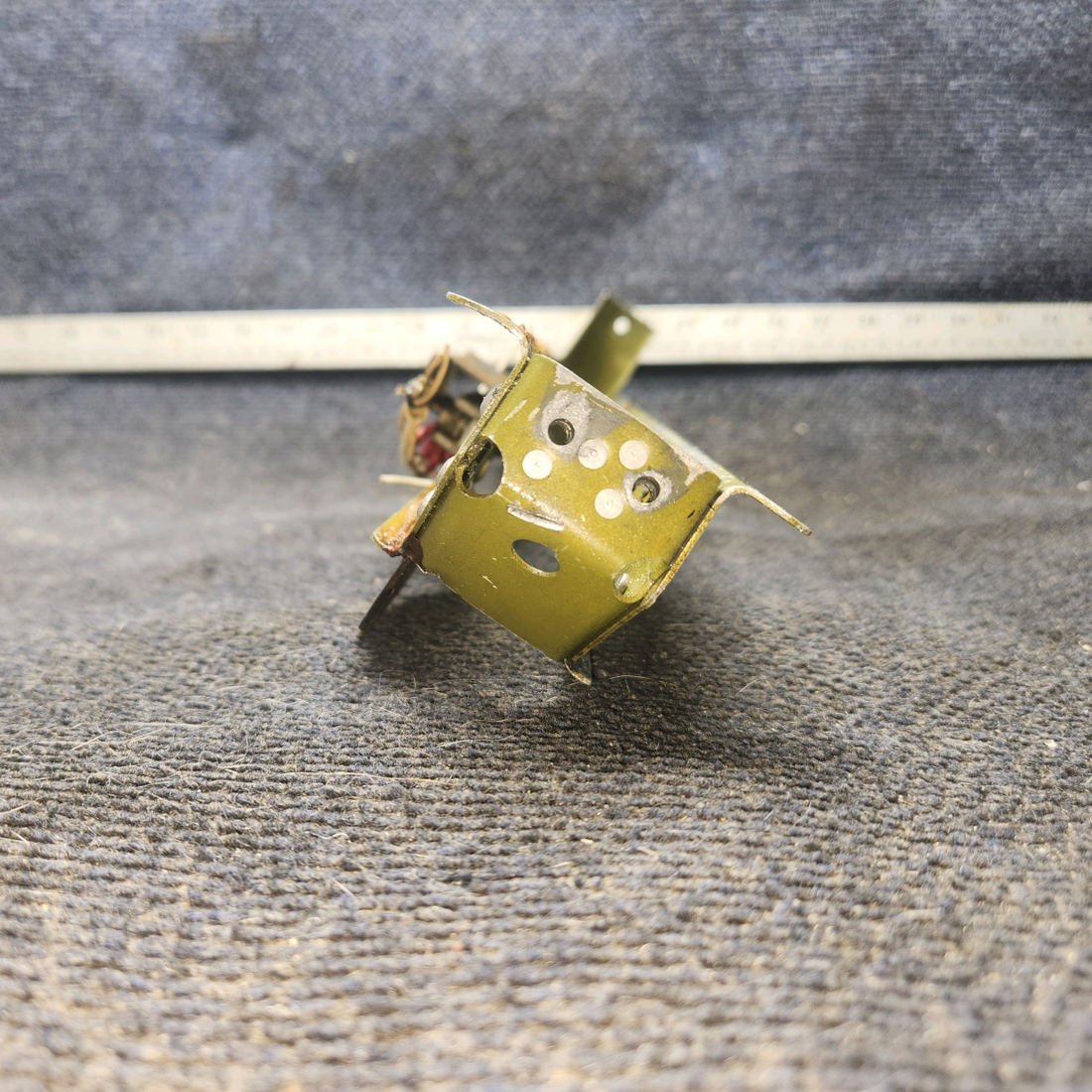 Used aircraft parts for sale, 67139-000, 67138-000,67137-000,63354-000 piper PA-28-181 Forward Brake Support Channel