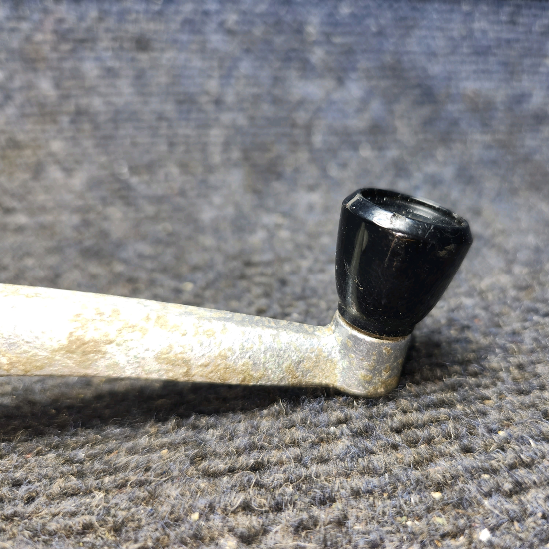 Used aircraft parts for sale, 464-023 PIPER PA28-140 Elevator Trim Handle