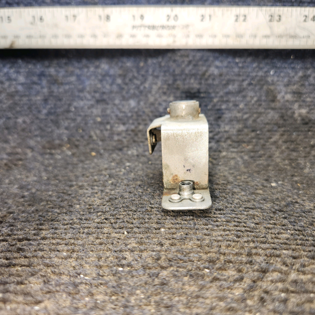 Used aircraft parts for sale, 0412066-1 cessna 150G Cabin Door Rotary Clutch Assembly