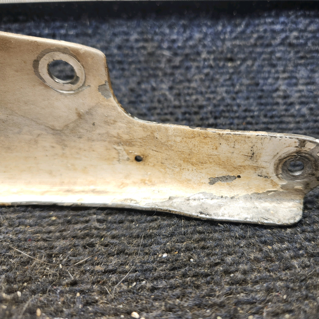 Used aircraft parts for sale, 0541218-2 cessna 172N Wheel Fairing Bracket Stiffener – RH