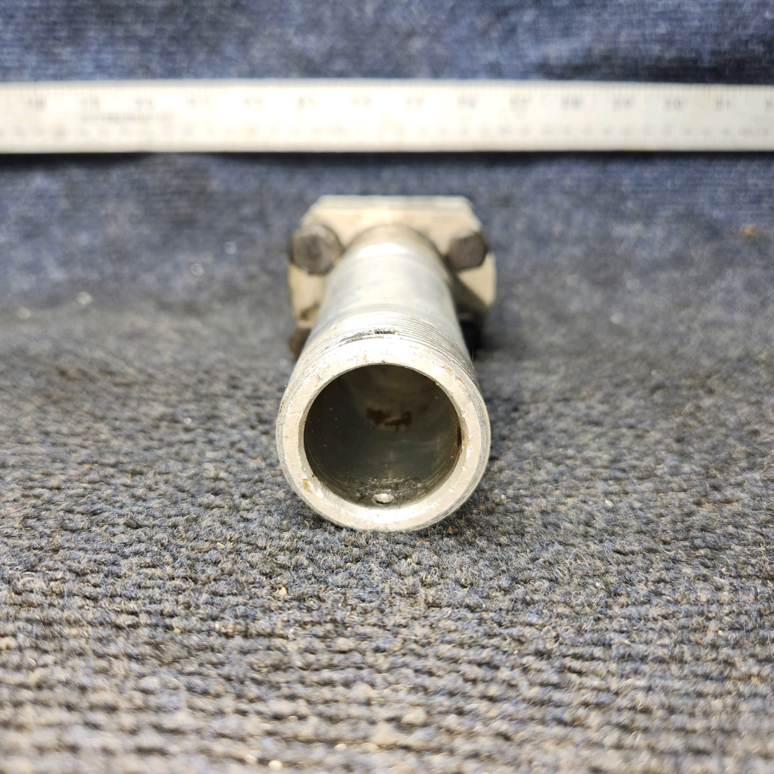 Used aircraft parts for sale, 0541124-1 Cessna 172 Main Landing Gear Aluminum Axle w Shims