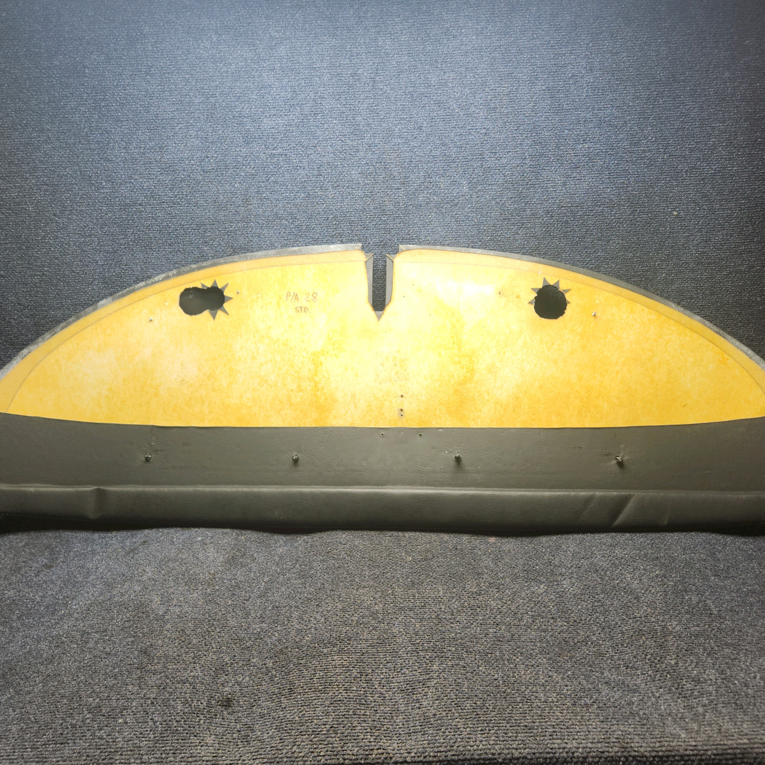 Used aircraft parts for sale, PG001 Knots 2U, Ltd Piper PA28-140 Glareshield