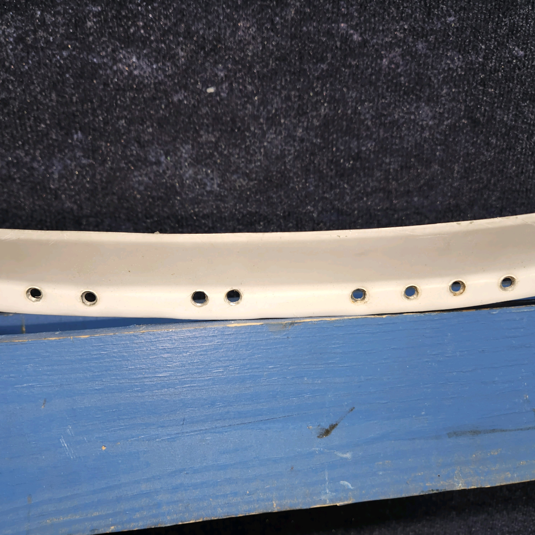 Used aircraft parts for sale, 0713660-1 Cessna 182G Retainer Windshield Outer
