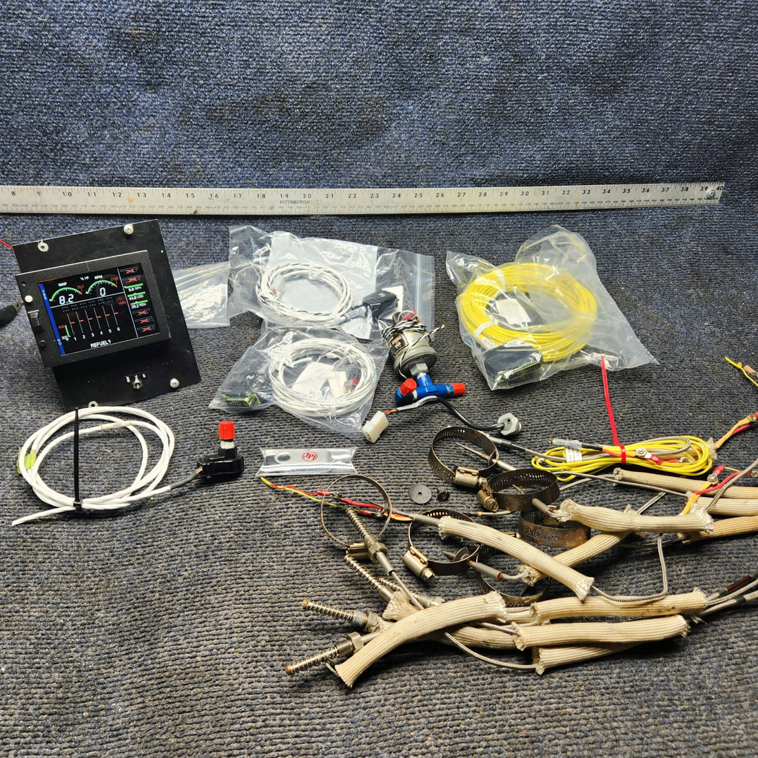 Used aircraft parts for sale, EMD-700/730/800/830 J.P Instruments EMD-830 Beechcraft A24R Engine Data Monitor System with Probes SIX CYL (14-28V)