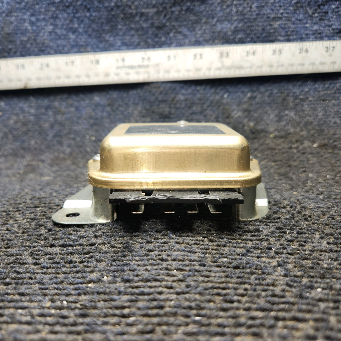Used aircraft parts for sale, R15V00 Zeftronics cessna 150G 14V Alternator Controller