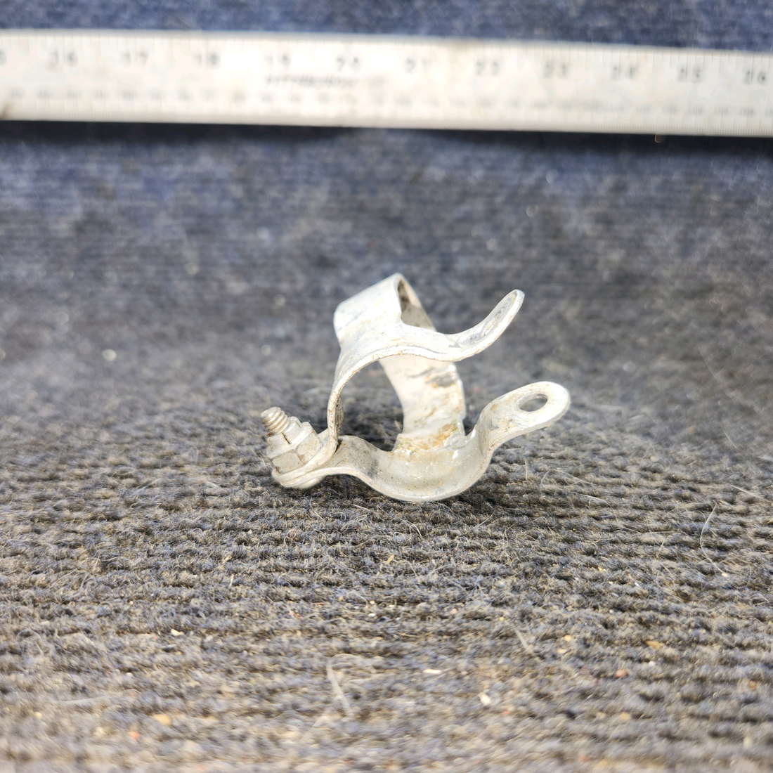 Used aircraft parts for sale, 0310422-1 cessna 172N Trim Chain Guard