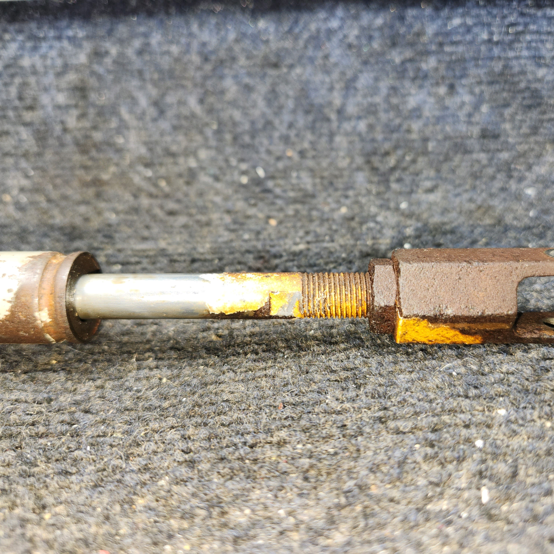 Used aircraft parts for sale, 0543022-1 Cessna 172F Steering Tube ASSY - LH