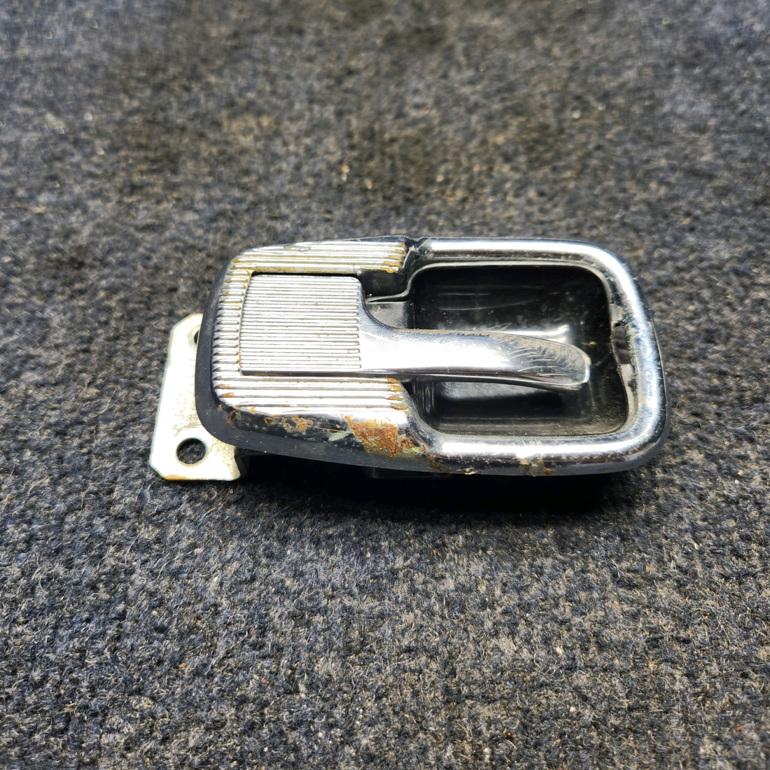 Used aircraft parts for sale, 464-048 Piper PA32RT-300 HANDLE CABIN DOOR AFT LH